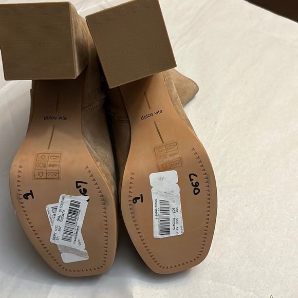 Dolce Vita Ulyses Suede Platform Booties - Picture 13 of 14